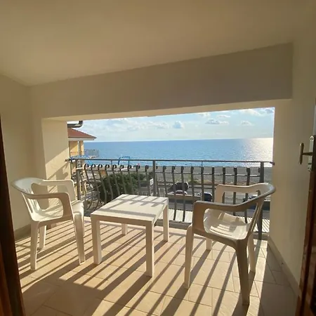 Alojamento de Acomodação e Pequeno-almoço Vista Al Tramonto Falerna