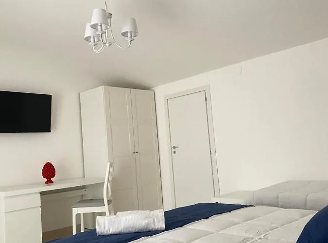 Vista Al Tramonto Alojamento de Acomodação e Pequeno-almoço Falerna