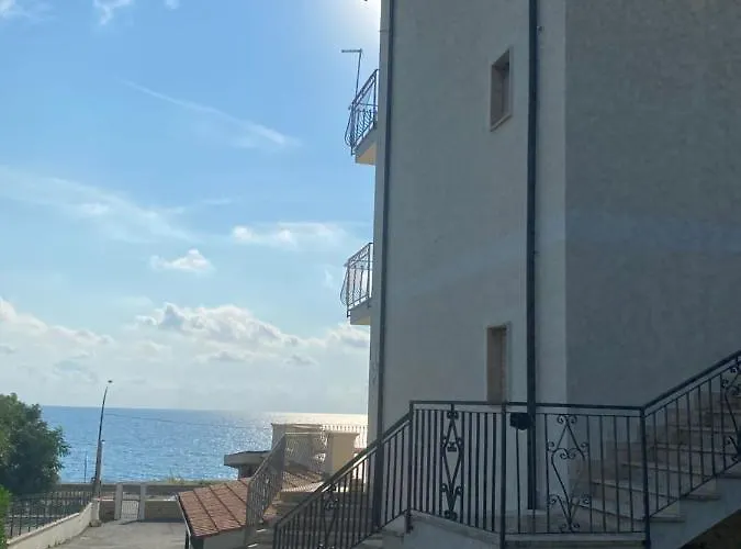 Alojamento de Acomodação e Pequeno-almoço Vista Al Tramonto 3*